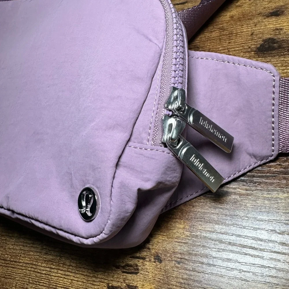 Lululemon Everywhere Belt Bag